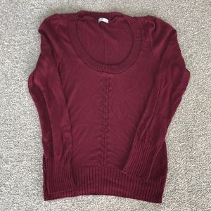 Burgundy sweater medium